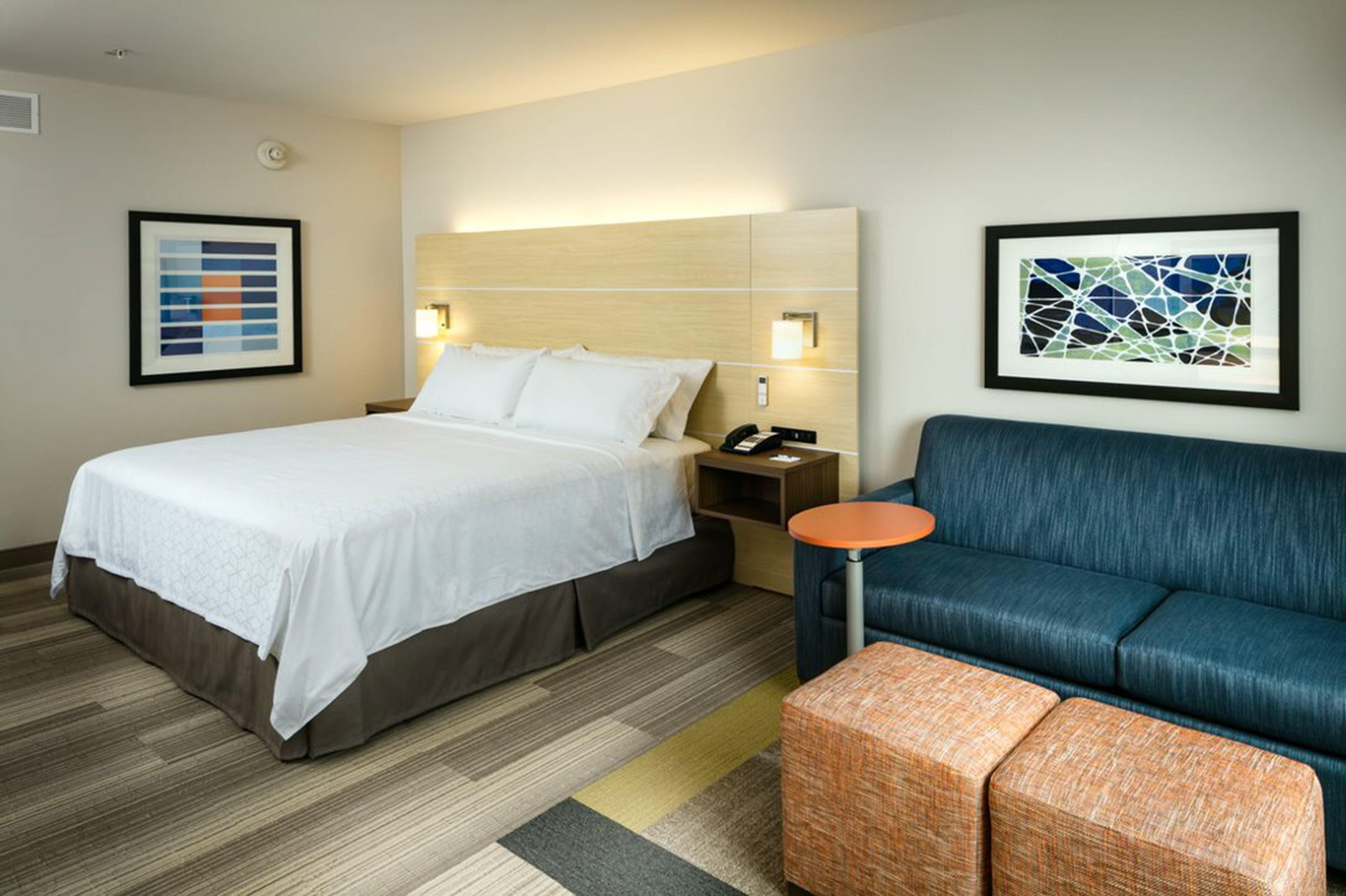 Holiday Inn Express & Suites - Medford By Ihg Екстер'єр фото