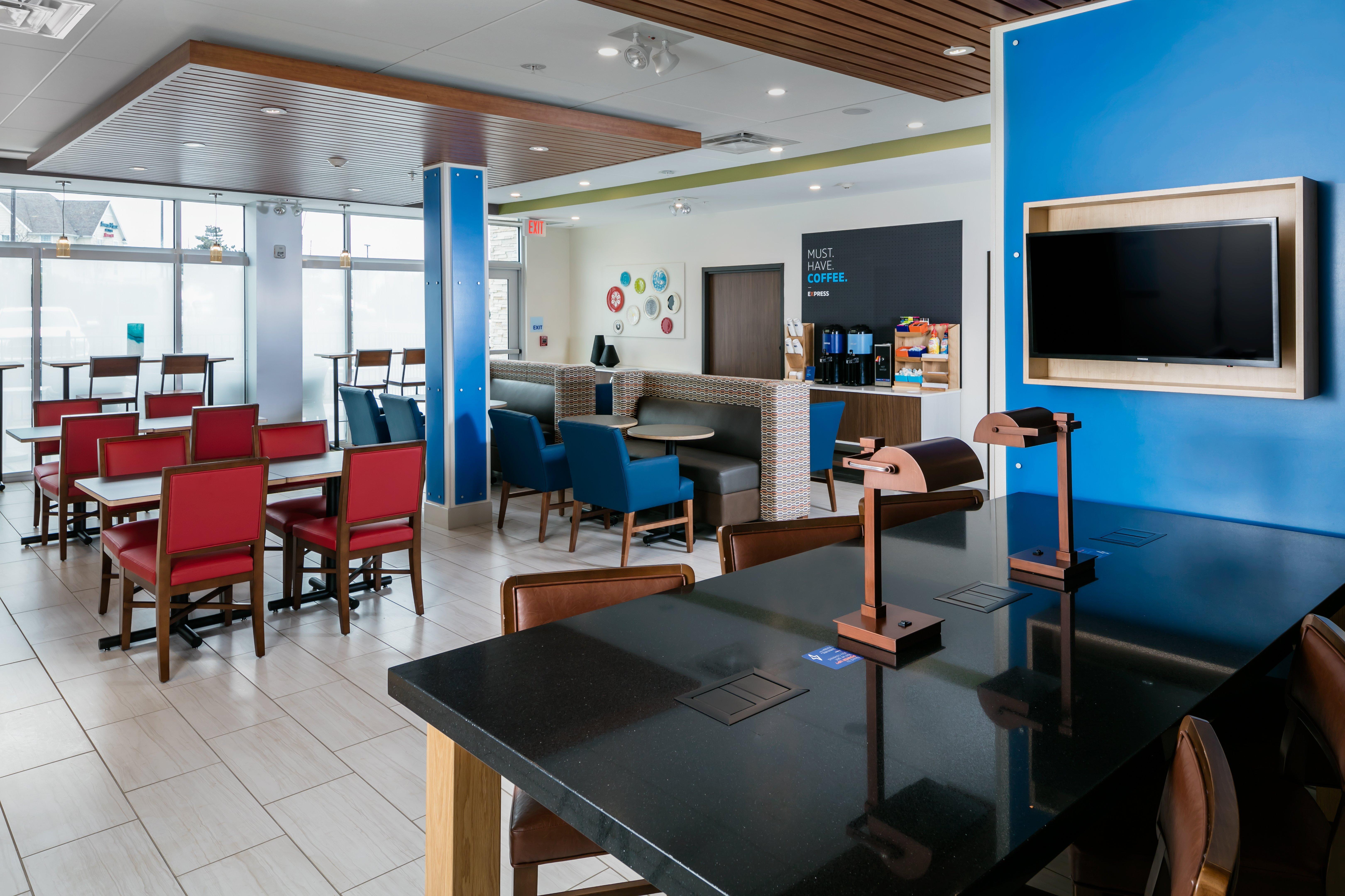 Holiday Inn Express & Suites - Medford By Ihg Екстер'єр фото