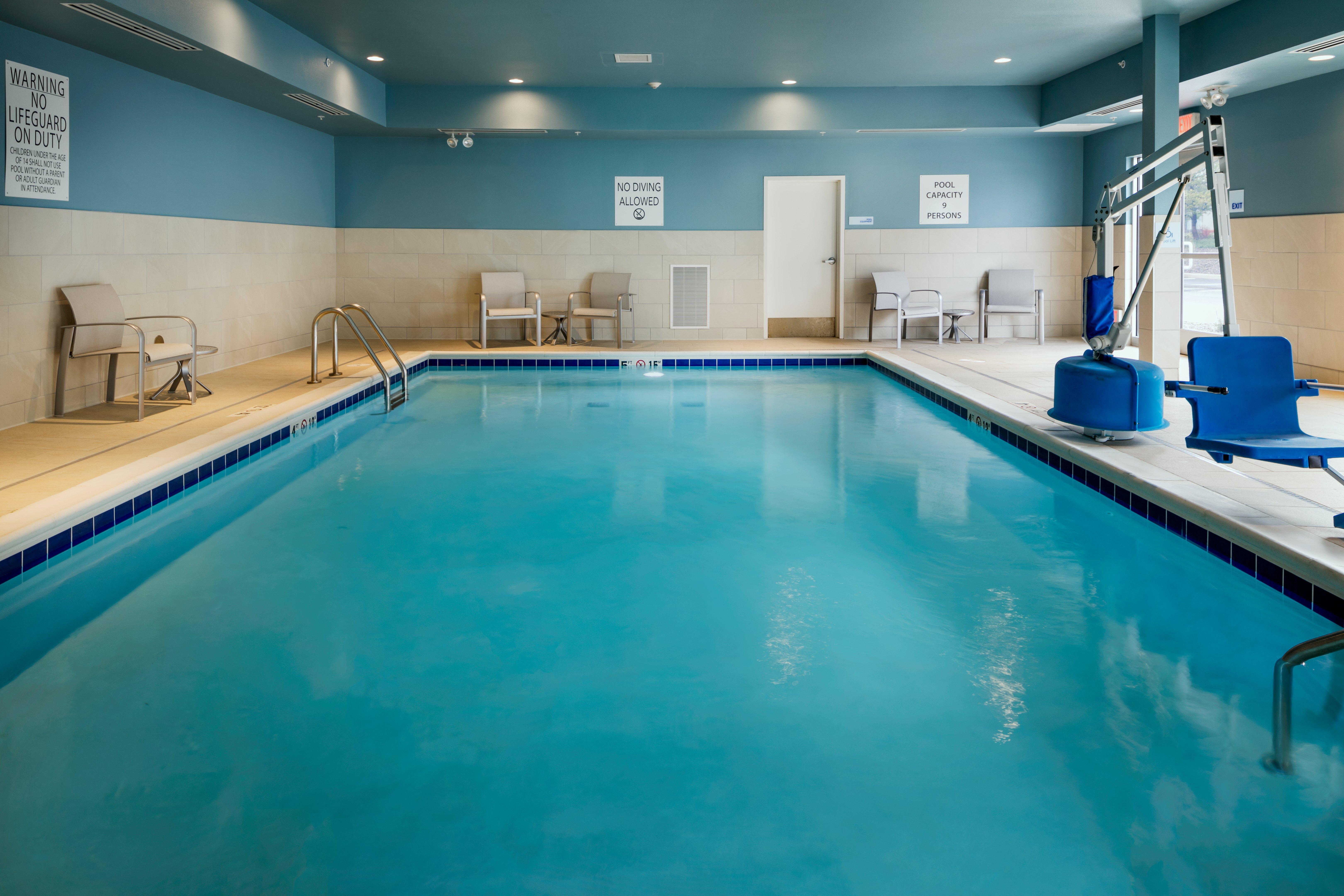 Holiday Inn Express & Suites - Medford By Ihg Екстер'єр фото
