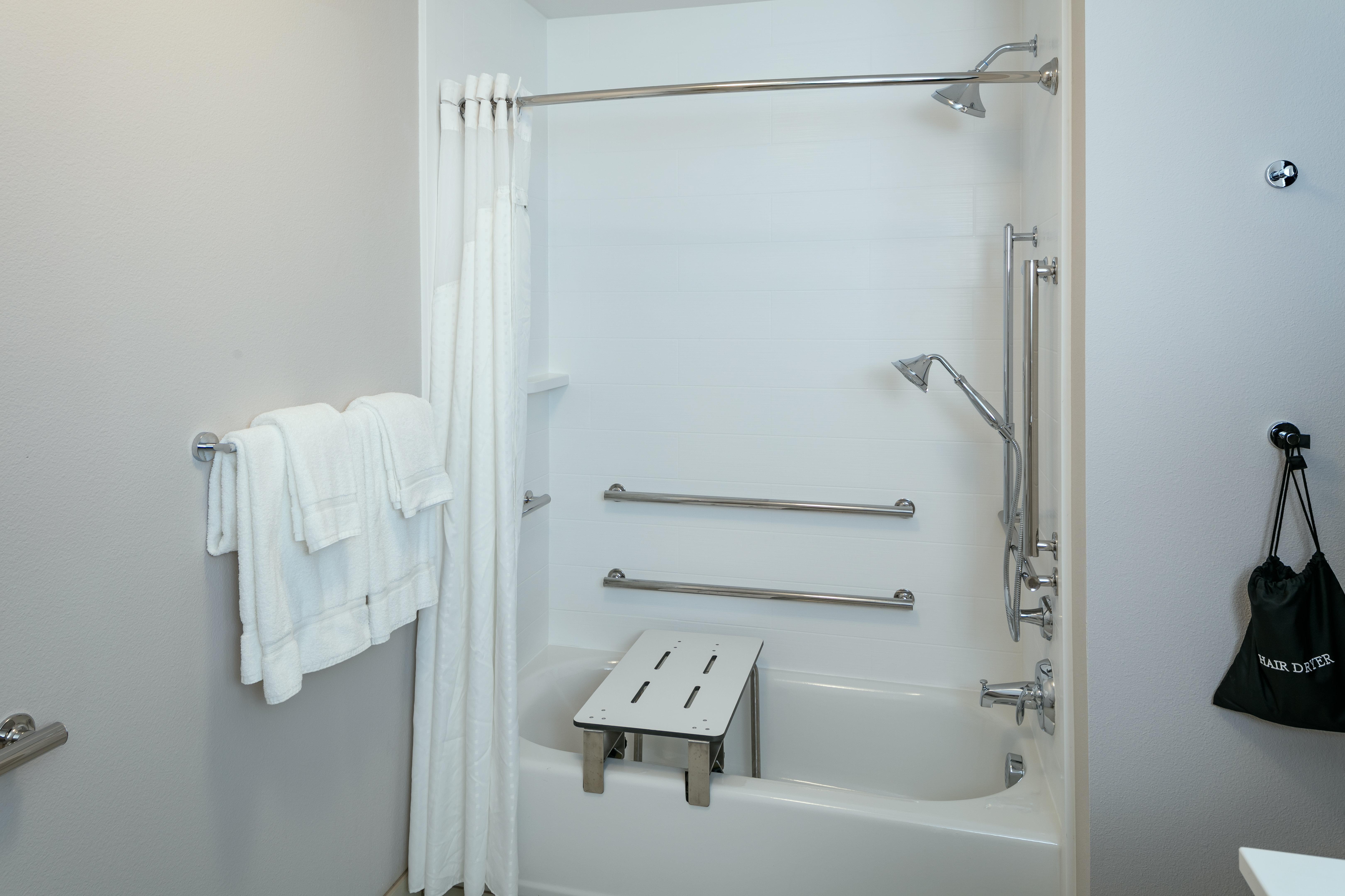 Holiday Inn Express & Suites - Medford By Ihg Екстер'єр фото